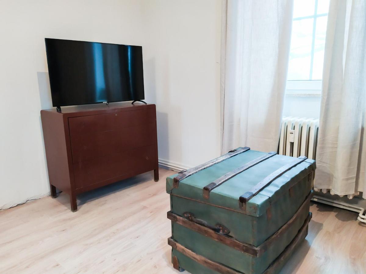 Alte Schule Gaestehaus - Fraeulein Apartment Bitburg Εξωτερικό φωτογραφία