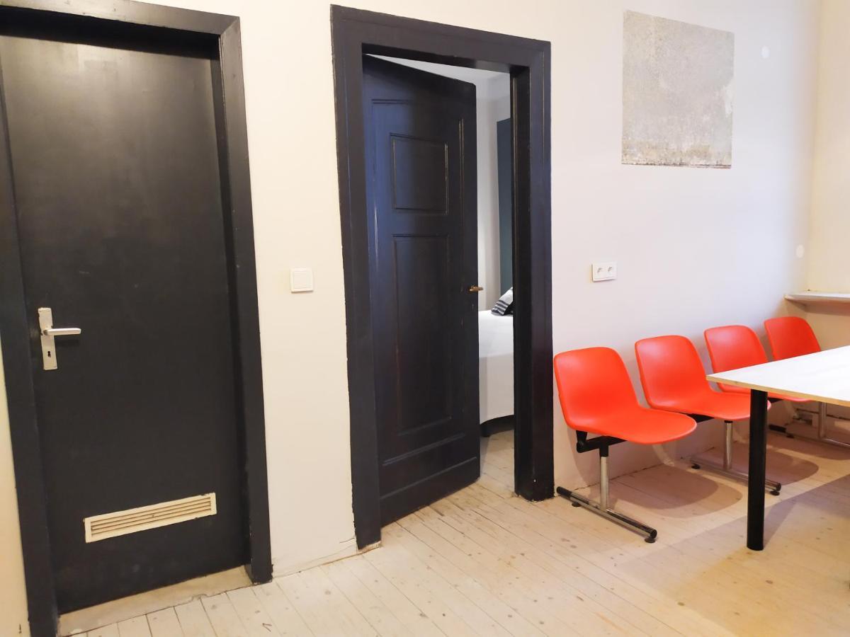 Alte Schule Gaestehaus - Fraeulein Apartment Bitburg Εξωτερικό φωτογραφία