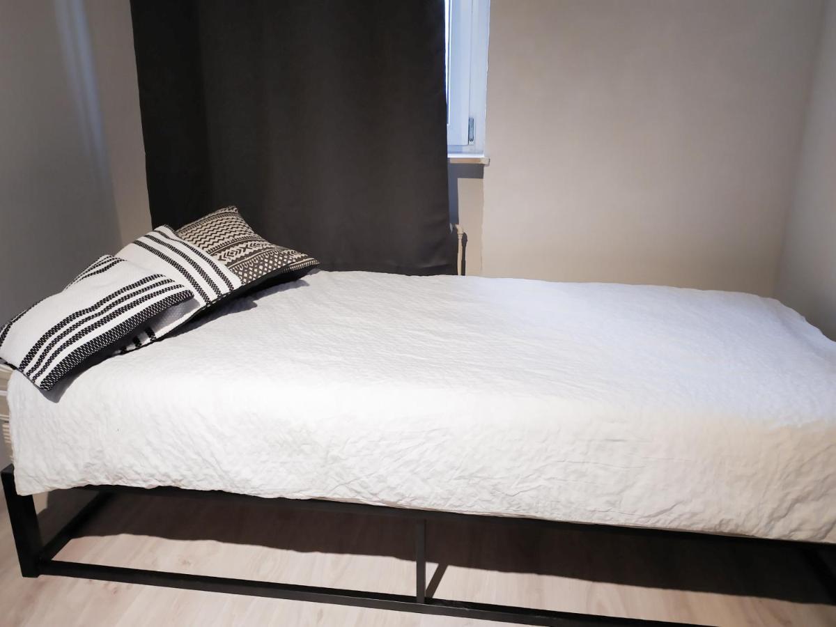 Alte Schule Gaestehaus - Fraeulein Apartment Bitburg Εξωτερικό φωτογραφία
